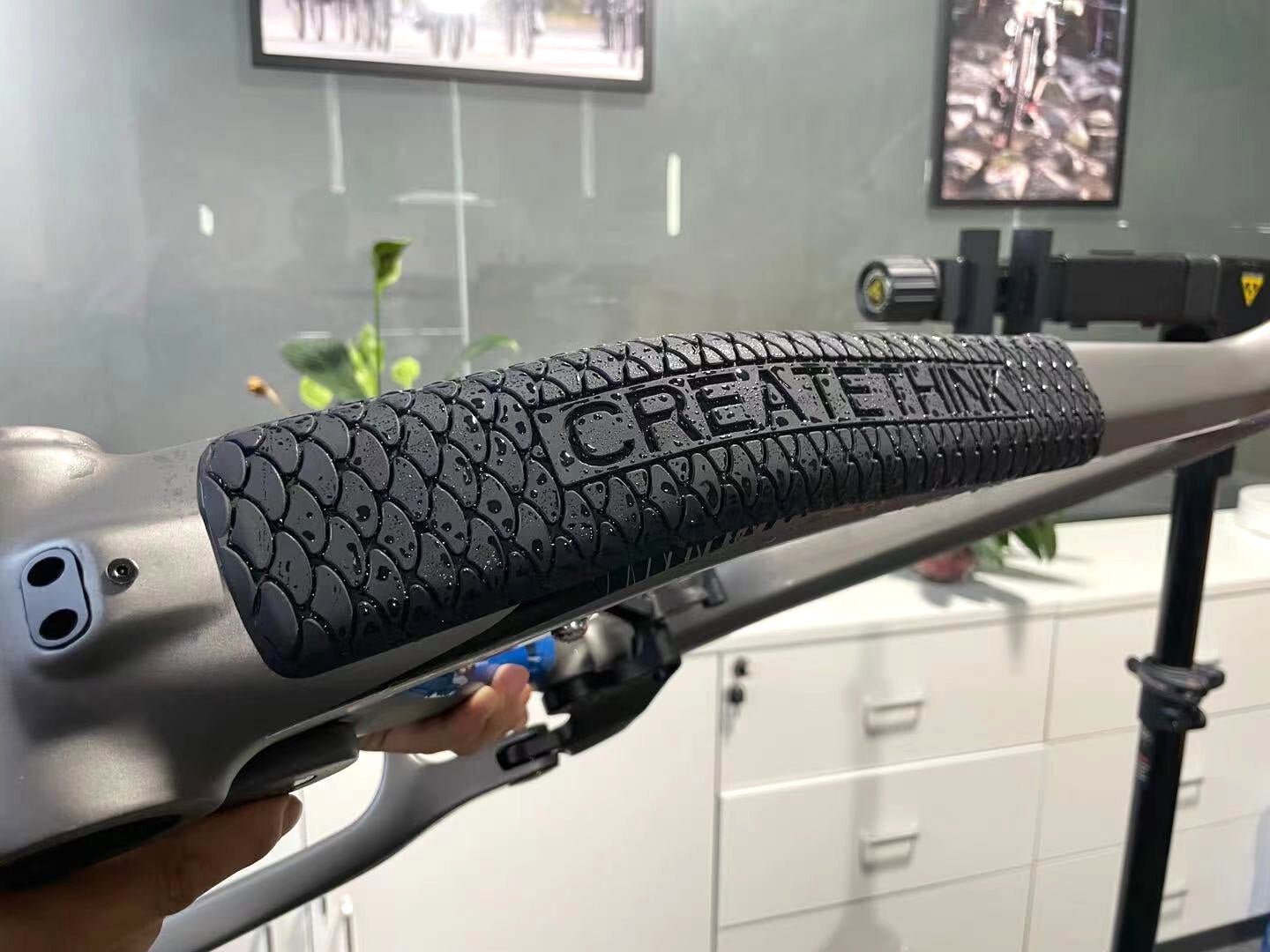 Downtube Protector - Silicone Protector For Gravel & MTB Bikes